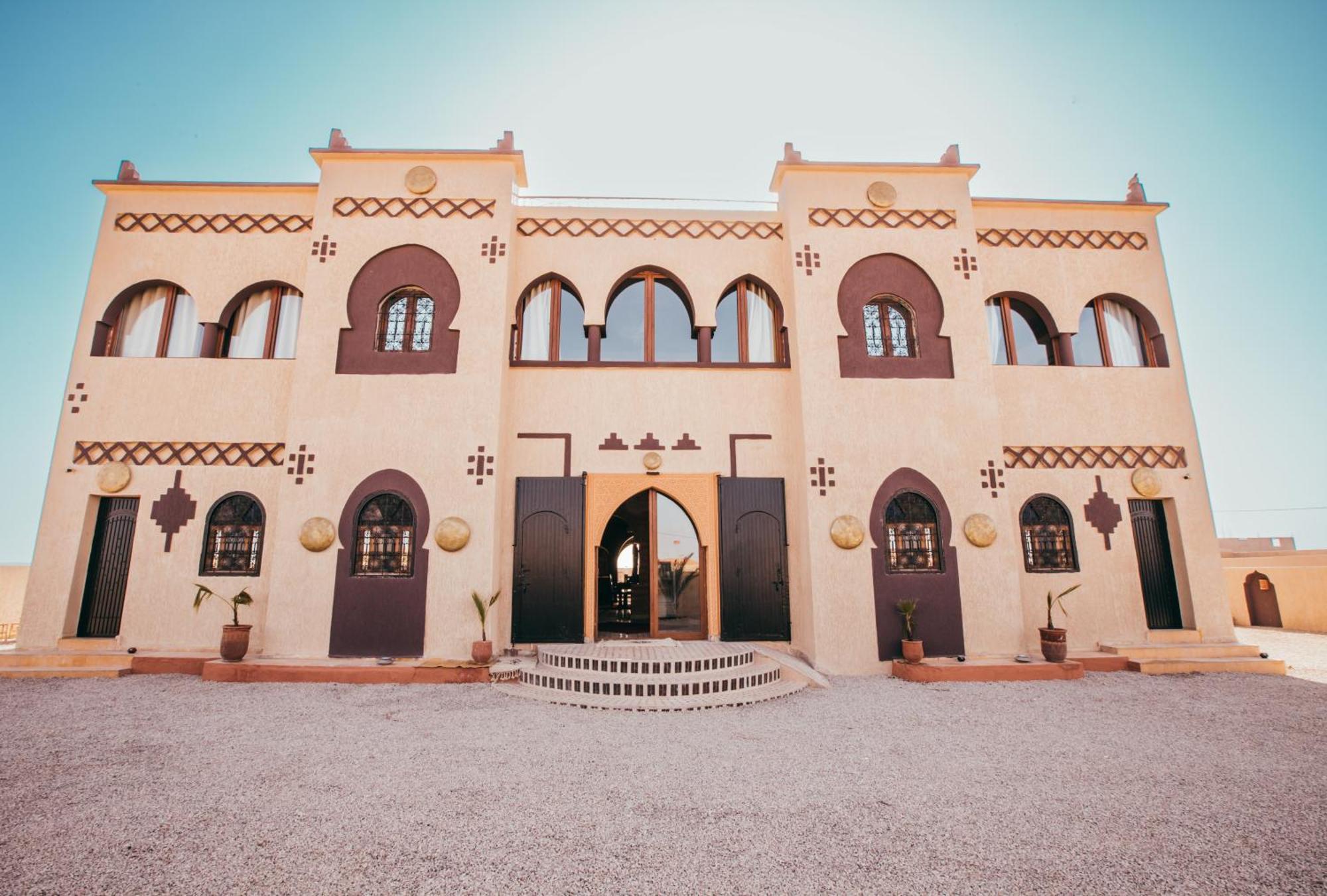 Traditional Riad Merzouga Dunes Exterior photo