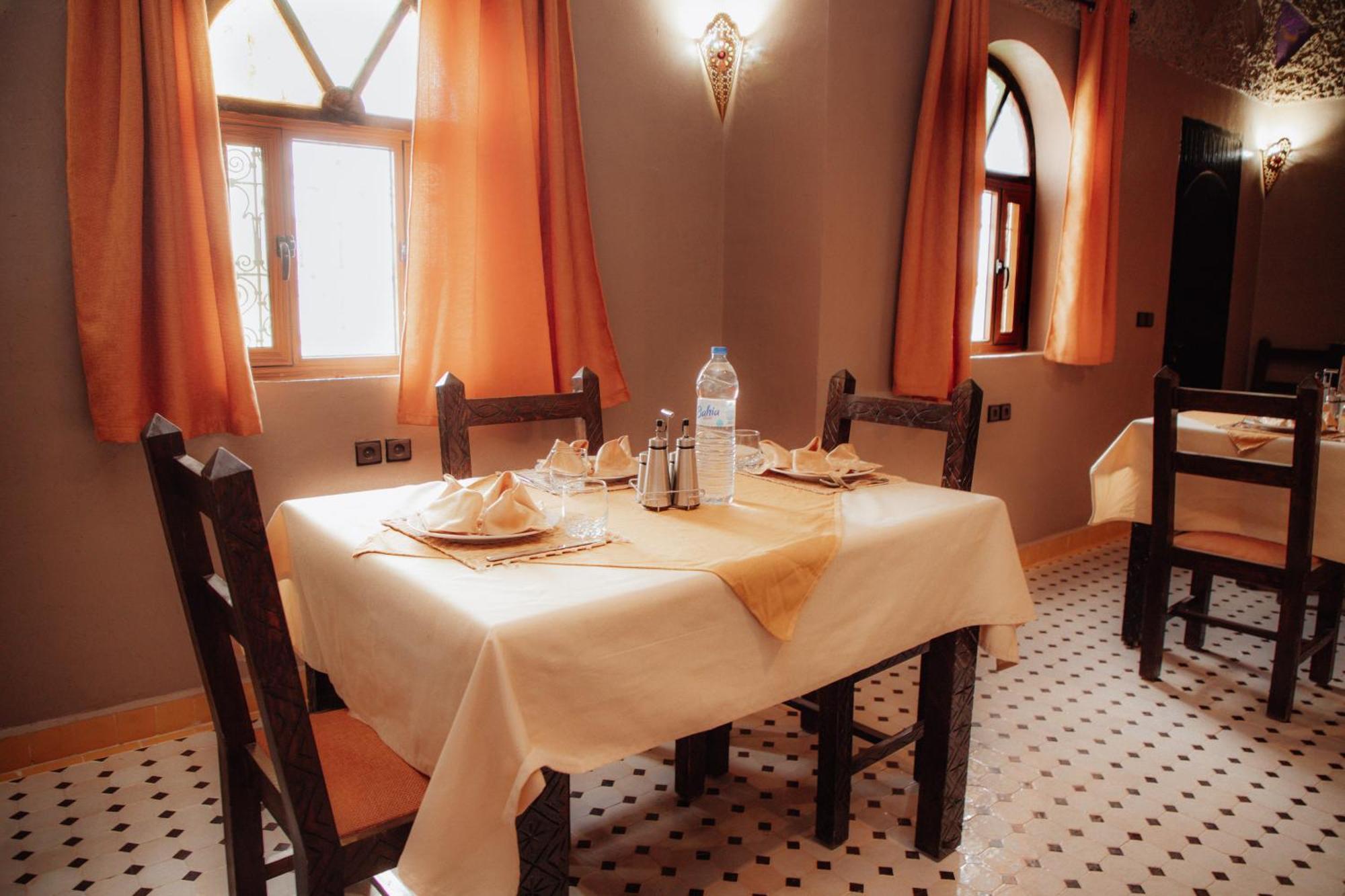 Traditional Riad Merzouga Dunes Exterior photo