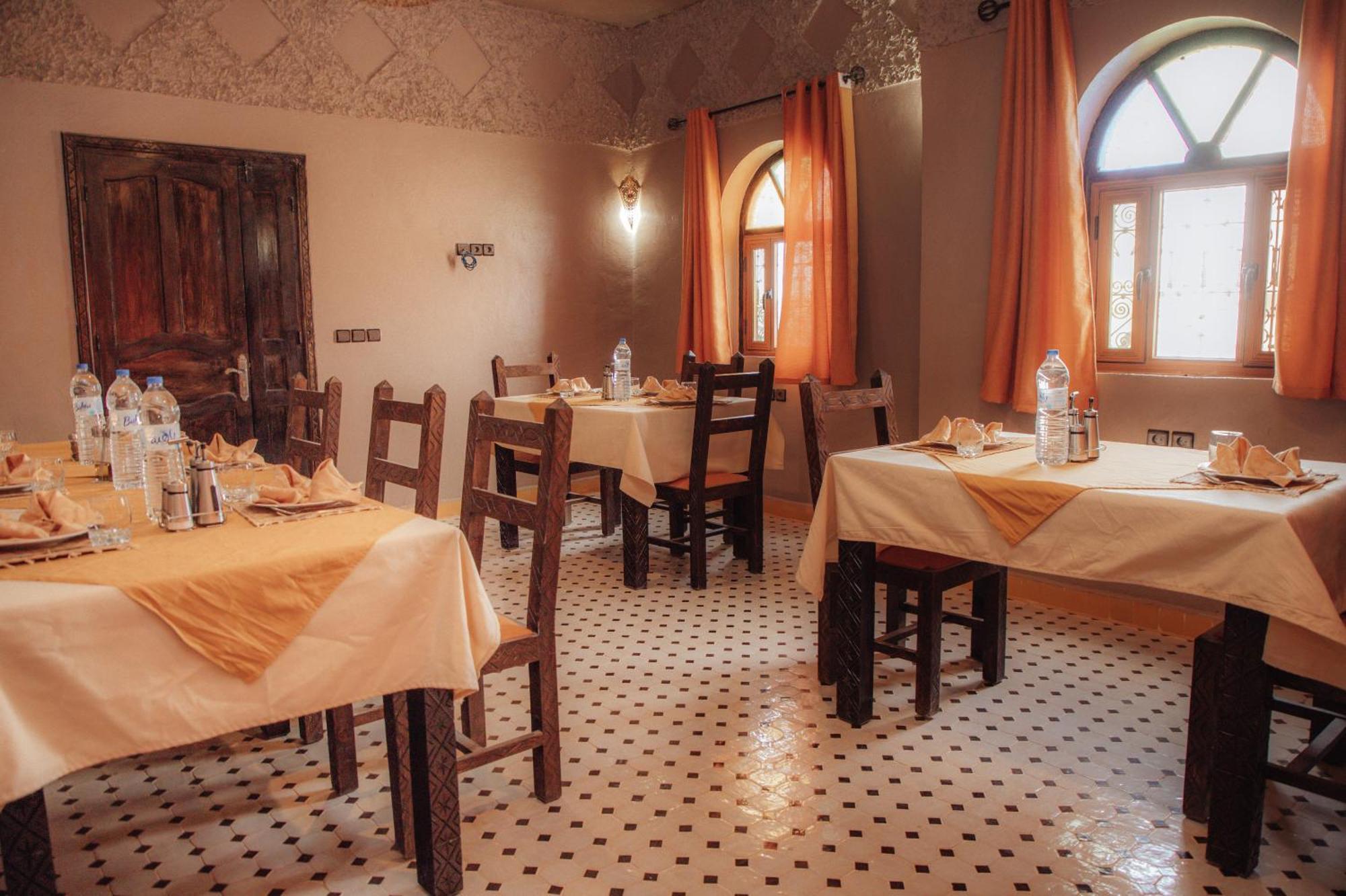 Traditional Riad Merzouga Dunes Exterior photo