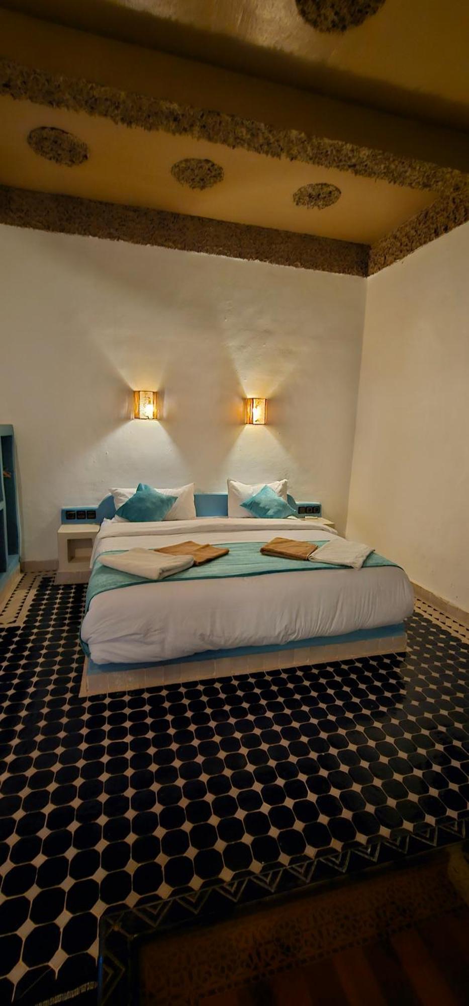Traditional Riad Merzouga Dunes Exterior photo