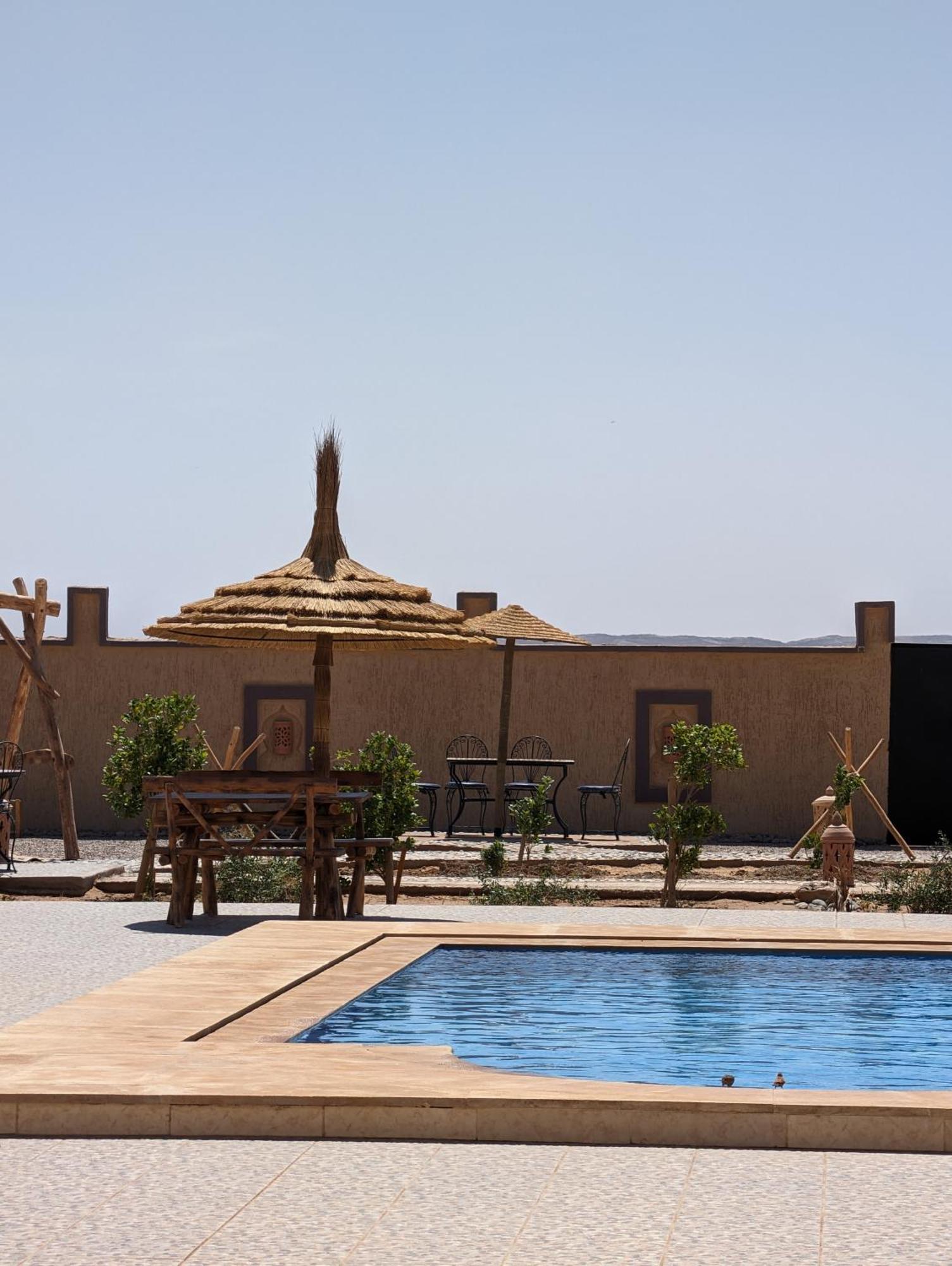 Traditional Riad Merzouga Dunes Exterior photo
